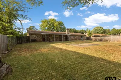 202 Sherwood Dr, Longview, TX 75605 - Photo 4