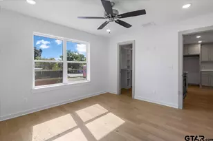 912 Nell Ave, Tyler, TX 75701 - Photo 14