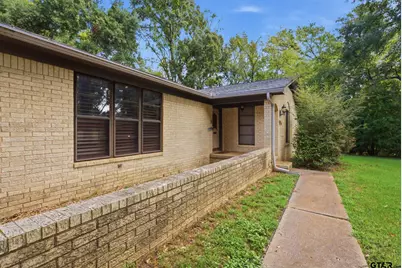 1314 Hillcrest, Jacksonville, TX 75766 - Photo 2