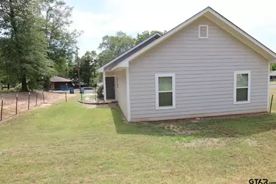 129 Dr Mlk Jr Dr, Gladewater, TX 75647 - Photo 34