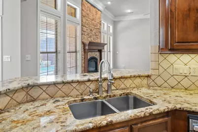 2322 Kingsmill Cir, Tyler, TX 75703 - Photo 10