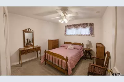 1911 Sterling Dr, Tyler, TX 75701 - Photo 2