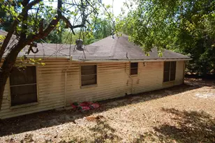 715 Clark St, Gilmer, TX 75644 - Photo 4