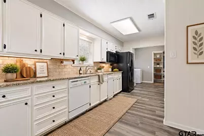 416 Azalea, Chandler, TX 75758 - Photo 20