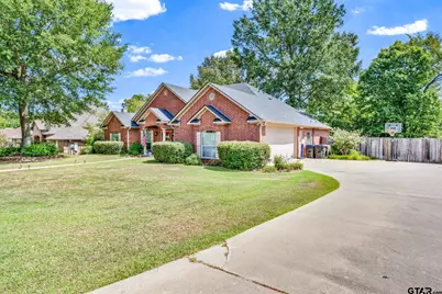 3808 Clarkway Place, Longview, TX 75605 - Photo 2