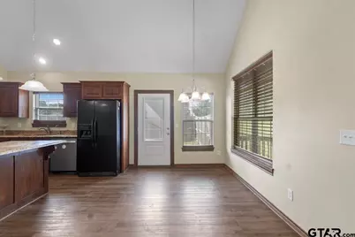 21803 County Road 2178, Troup, TX 75789 - Photo 10
