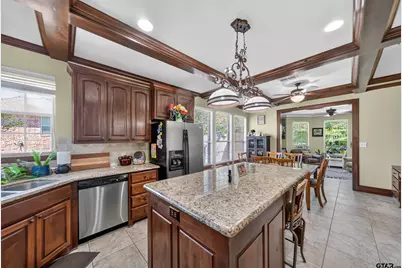 511 Southcreek, Chandler, TX 75758 - Photo 10