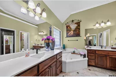 511 Southcreek, Chandler, TX 75758 - Photo 32