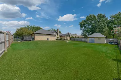 1318 Spring Branch Dr, Tyler, TX 75703 - Photo 38
