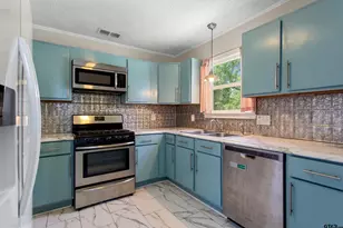 1126 Skyline St, Tyler, TX 75701 - Photo 16