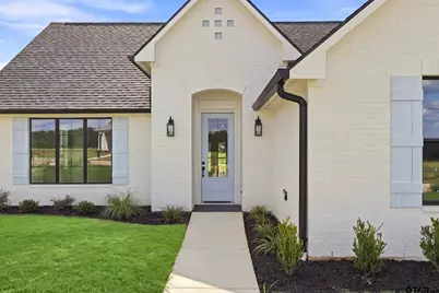155 Roy Pace Dr, Gladewater, TX 75647 - Photo 2