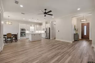 1126 Pollard Dr, Tyler, TX 75701 - Photo 6