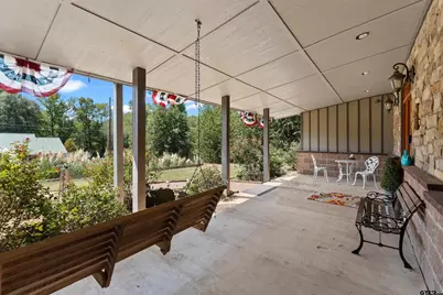 535 Oakwood Dr, Kilgore, TX 75662 - Photo 2