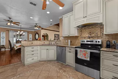 535 Oakwood Dr, Kilgore, TX 75662 - Photo 12
