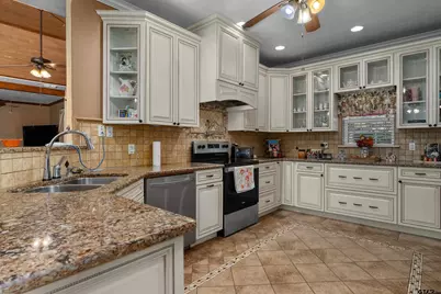535 Oakwood Dr, Kilgore, TX 75662 - Photo 10