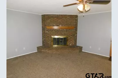 1609 Robin, Mineola, TX 75773 - Photo 2