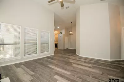 5831 Hollytree Dr., Tyler, TX 75703 - Photo 6