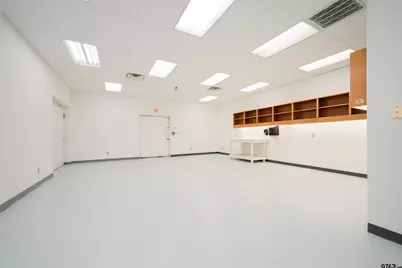 342 W Cotton, Longview, TX 75602 - Photo 6