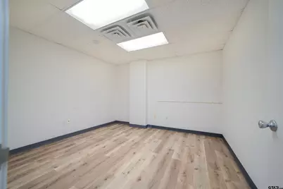 342 W Cotton, Longview, TX 75602 - Photo 16
