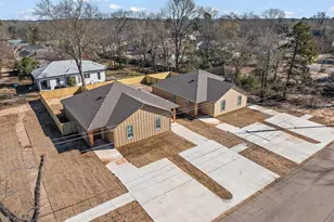 504 Neches St, Jacksonville, TX 75766 - Photo 1