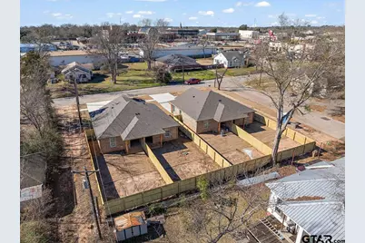 504 Neches St, Jacksonville, TX 75766 - Photo 2