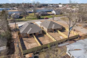 504 Neches St, Jacksonville, TX 75766 - Photo 2