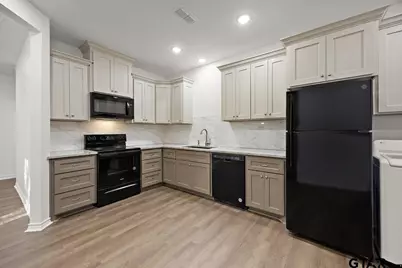 504 Neches St, Jacksonville, TX 75766 - Photo 6
