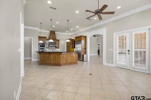1609 Holcomb Cir, Tyler, TX 75703 - Photo 16