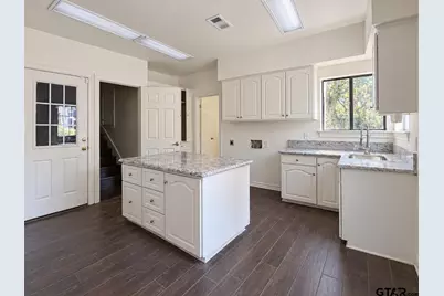 2800 Woodlake Dr, Tyler, TX 75701 - Photo 30