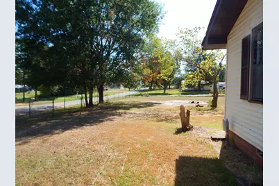 301 W Main, Ore City, TX 75683 - Photo 16
