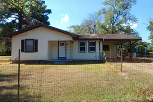 301 W Main, Ore City, TX 75683 - Photo 4