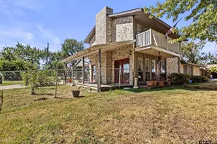 600 W 12th St, Clarksville, TX 75426 - Photo 4