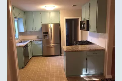 1905 Henderson, Tyler, TX 75701 - Photo 12