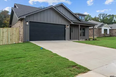 16410 Crossing Circle, Lindale, TX 75771 - Photo 2