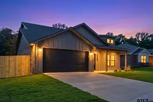 16410 Crossing Cir, Lindale, TX 75771 - Photo 1