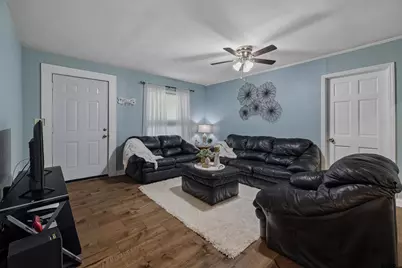 411 N Richardson St., Grand Saline, TX 75140 - Photo 2