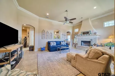 901 Wilcrest Place, Longview, TX 75604 - Photo 6