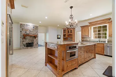 4045 Stonegate Blvd, Tyler, TX 75703 - Photo 16