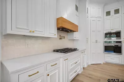 13920 Cedar Hill Ln, Tyler, TX 75704 - Photo 10