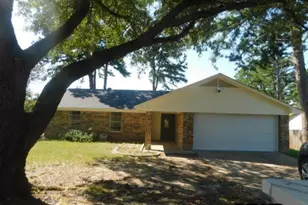 1602 Bowie Cir, Tyler, TX 75701 - Photo 2