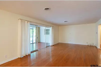 3215 Curtis Dr, Tyler, TX 75701 - Photo 4