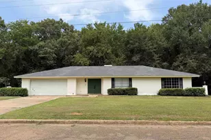 105 Kent Dr, Pittsburg, TX 75686 - Photo 2