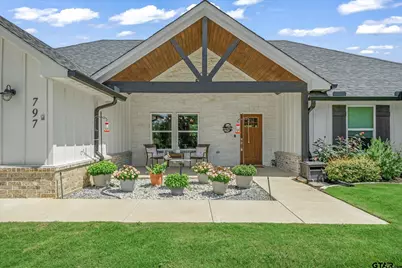 797 Oklahoma St, Van, TX 75790 - Photo 4