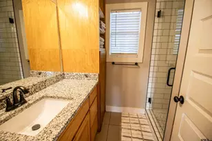 237 Lakeview Cir, Jefferson, TX 75657 - Photo 18