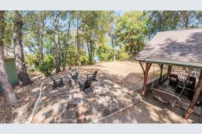 237 Lakeview Circle, Jefferson, TX 75657 - Photo 22