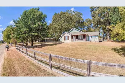 237 Lakeview Circle, Jefferson, TX 75657 - Photo 2