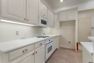 2306 Homestead Ln, Tyler, TX 75701 - Photo 12