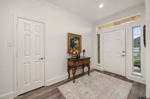 1915 Hollyglen, Tyler, TX 75703 - Photo 4