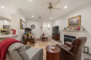 1915 Hollyglen, Tyler, TX 75703 - Photo 8
