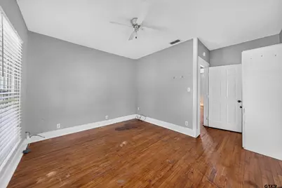 201 N Henry Street, Lindale, TX 75771 - Photo 22